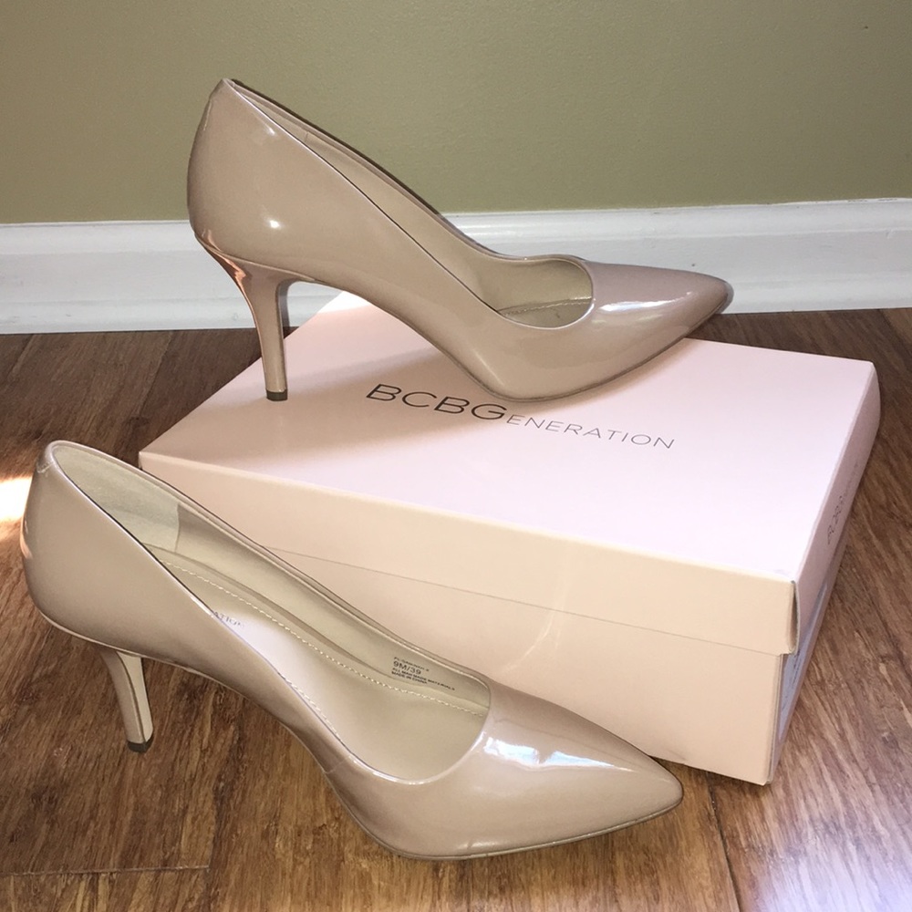 BCBG Tan patent heels